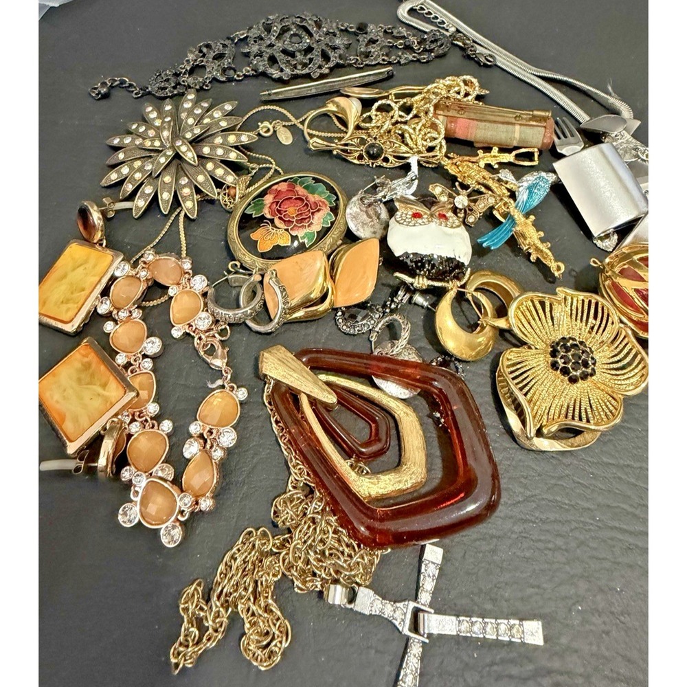Wearable Modern Vintage Jewelry Lot Mixed 3 Lbs Necklace Bracelet Earrings